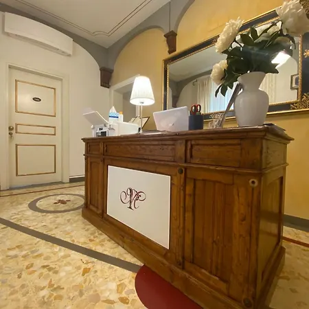 Bed & Breakfast Palazzo Mari & 3*