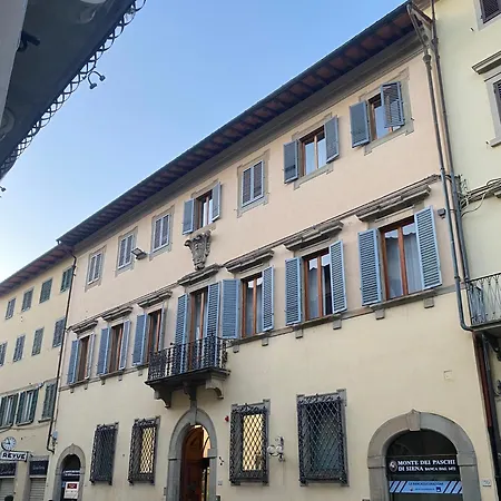 Palazzo Mari & Bed & Breakfast Montevarchi
