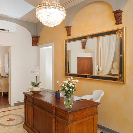 Palazzo Mari & Montevarchi