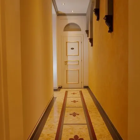 Palazzo Mari & Bed & Breakfast