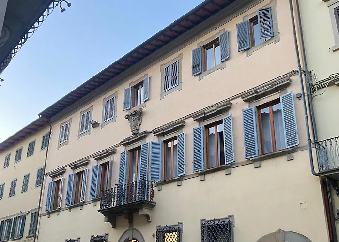 Palazzo Mari & Oda ve Kahvaltı Montevarchi