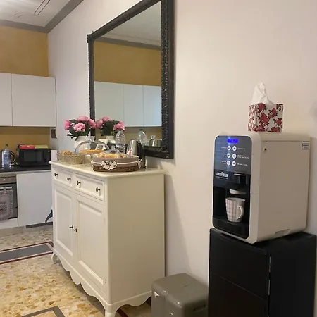 Palazzo Mari & Bed & Breakfast Montevarchi